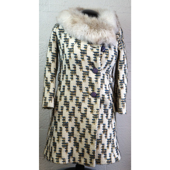 Vtg 1970's Wool Coat with Fox Fur Collar small to medium.